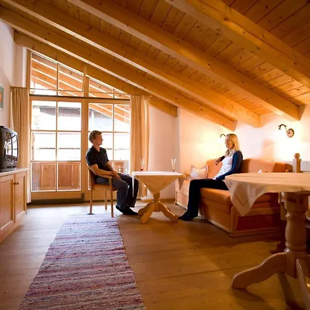 Beim Nuihausa Hotel Reit im Winkl