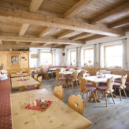 Beim Nuihausa Hotel Reit im Winkl