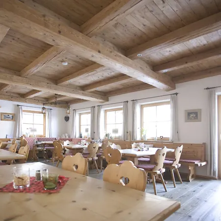 Beim Nuihausa Hotel