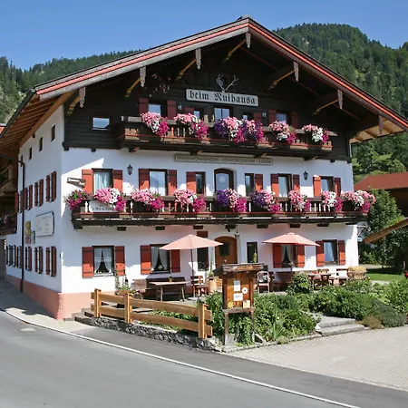 Beim Nuihausa Hotel